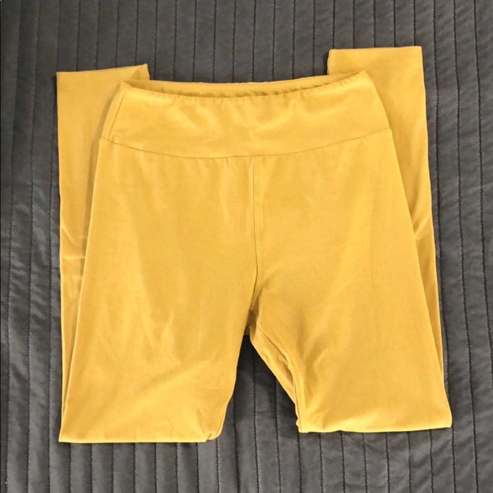 LulaRoe ultra soft mustard leggings